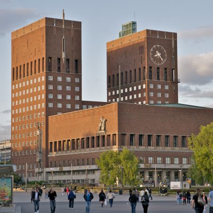 oslo_radhus_foto_alexander_ottesen__wikimedia_commons